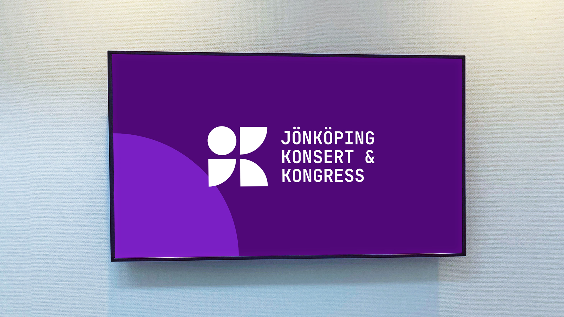 Liggande skärmar konferenskorridor och foajé