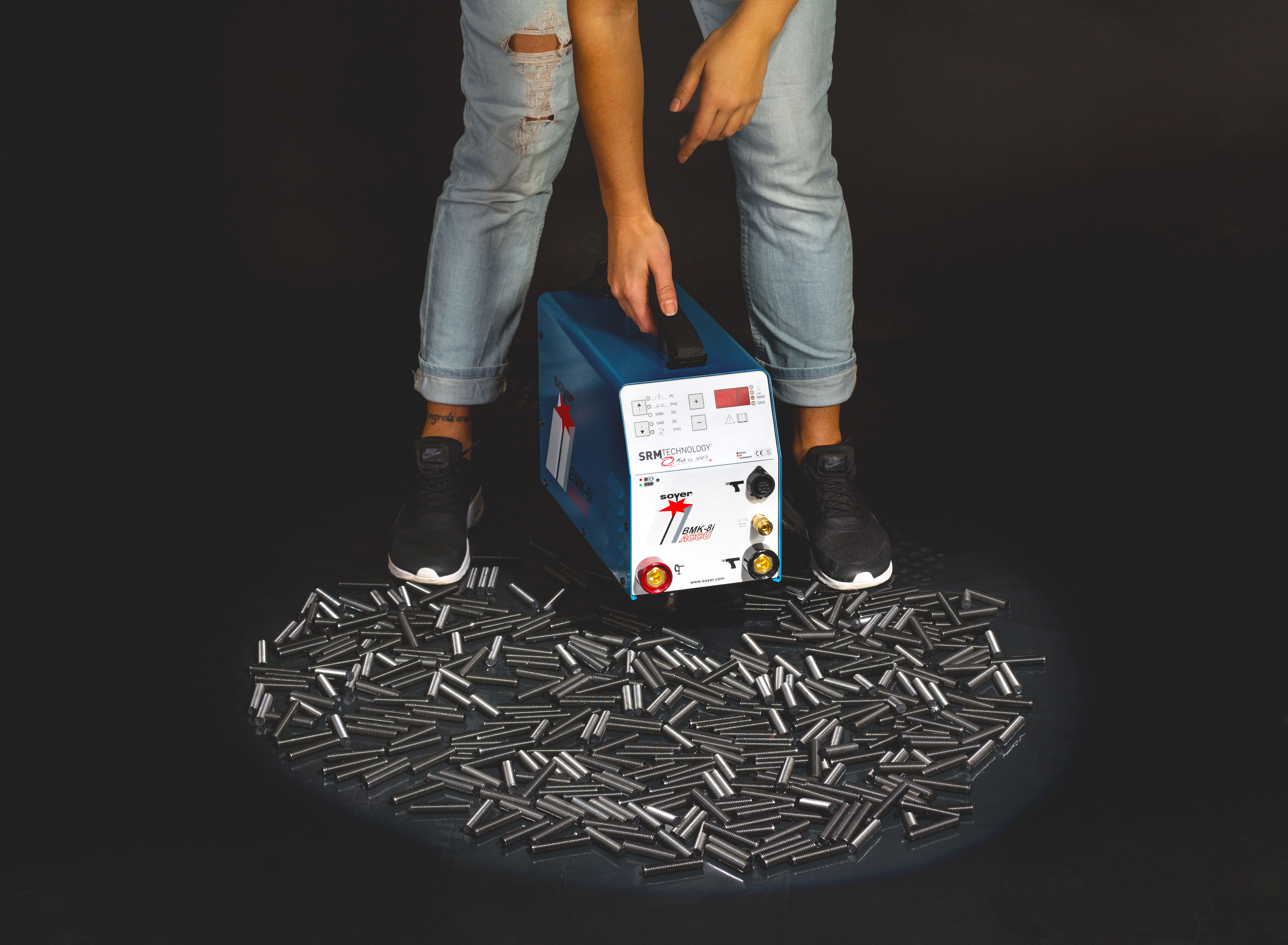 Intercut visar SOYERs nya generation mobila bultsvetsmaskiner och strömkällor med avancerad batteriteknik på Elmia Svets och Fogningsteknik.