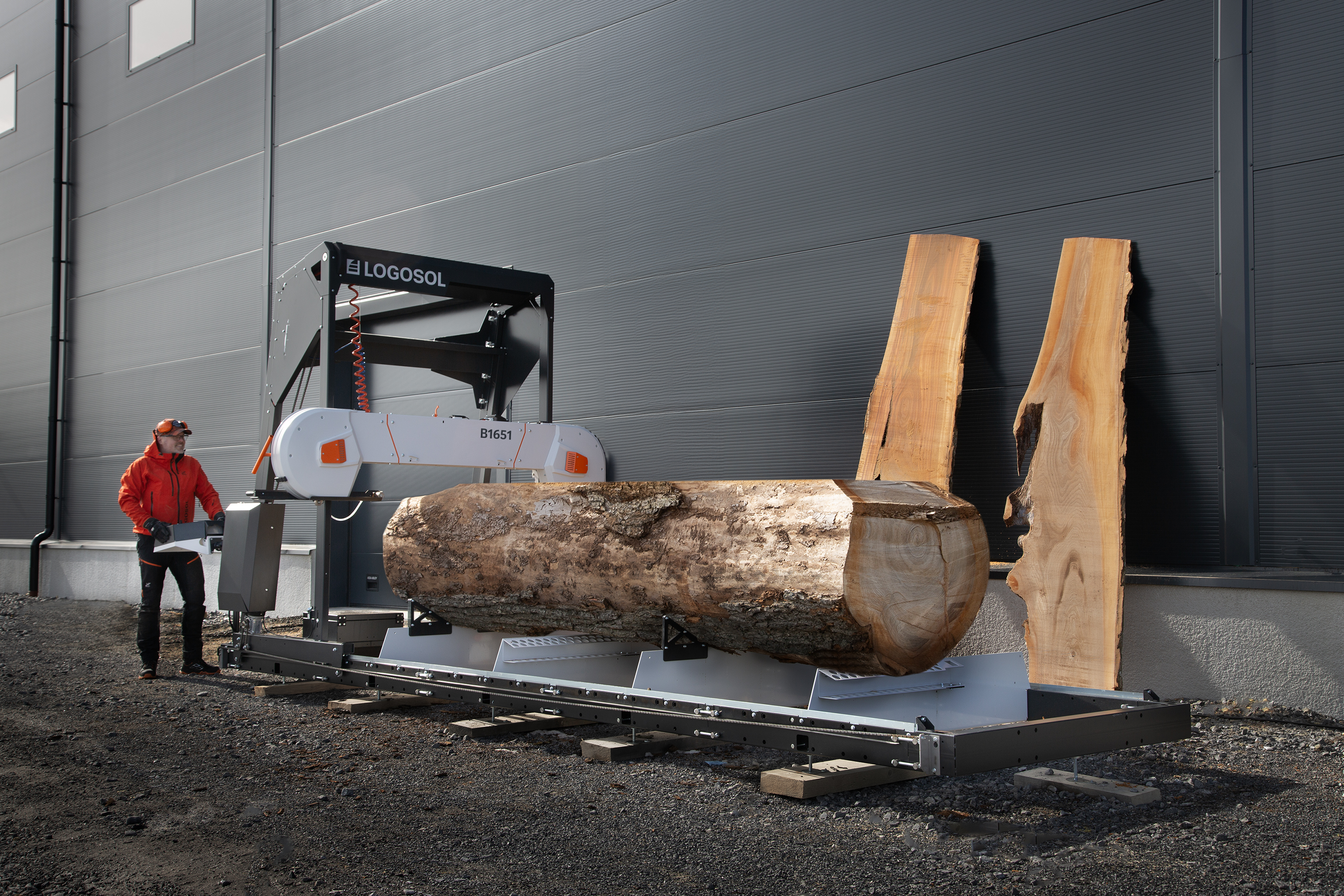 Logosol B1651 bandsågverk visas live på Elmia Wood!