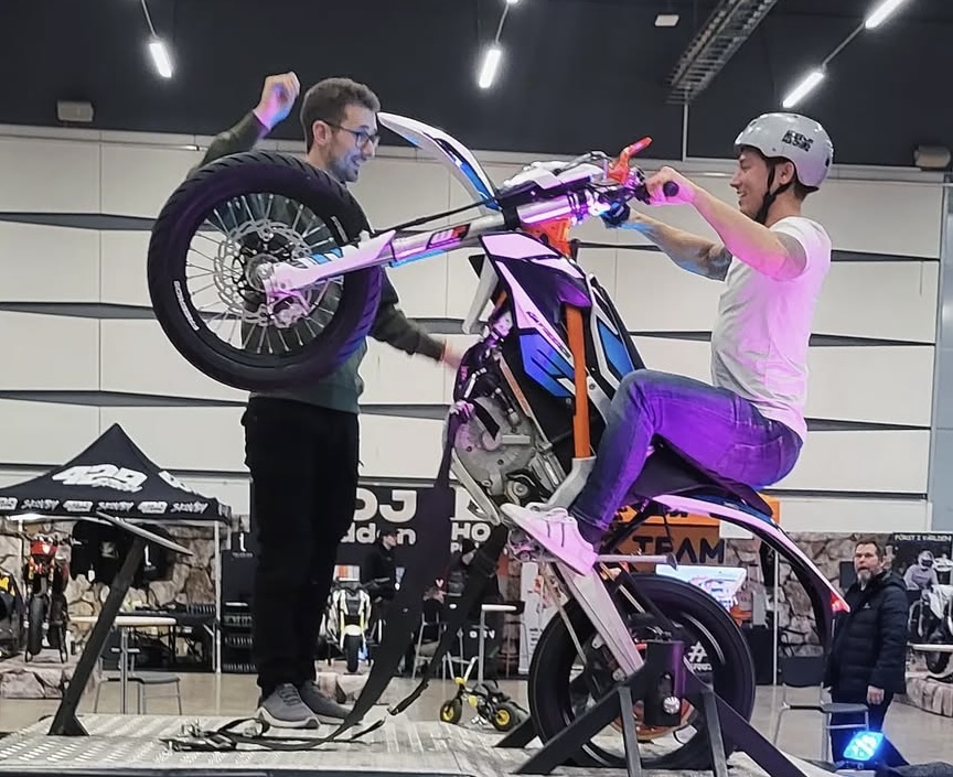 Missa inte stuntskola och Wheeliemachine