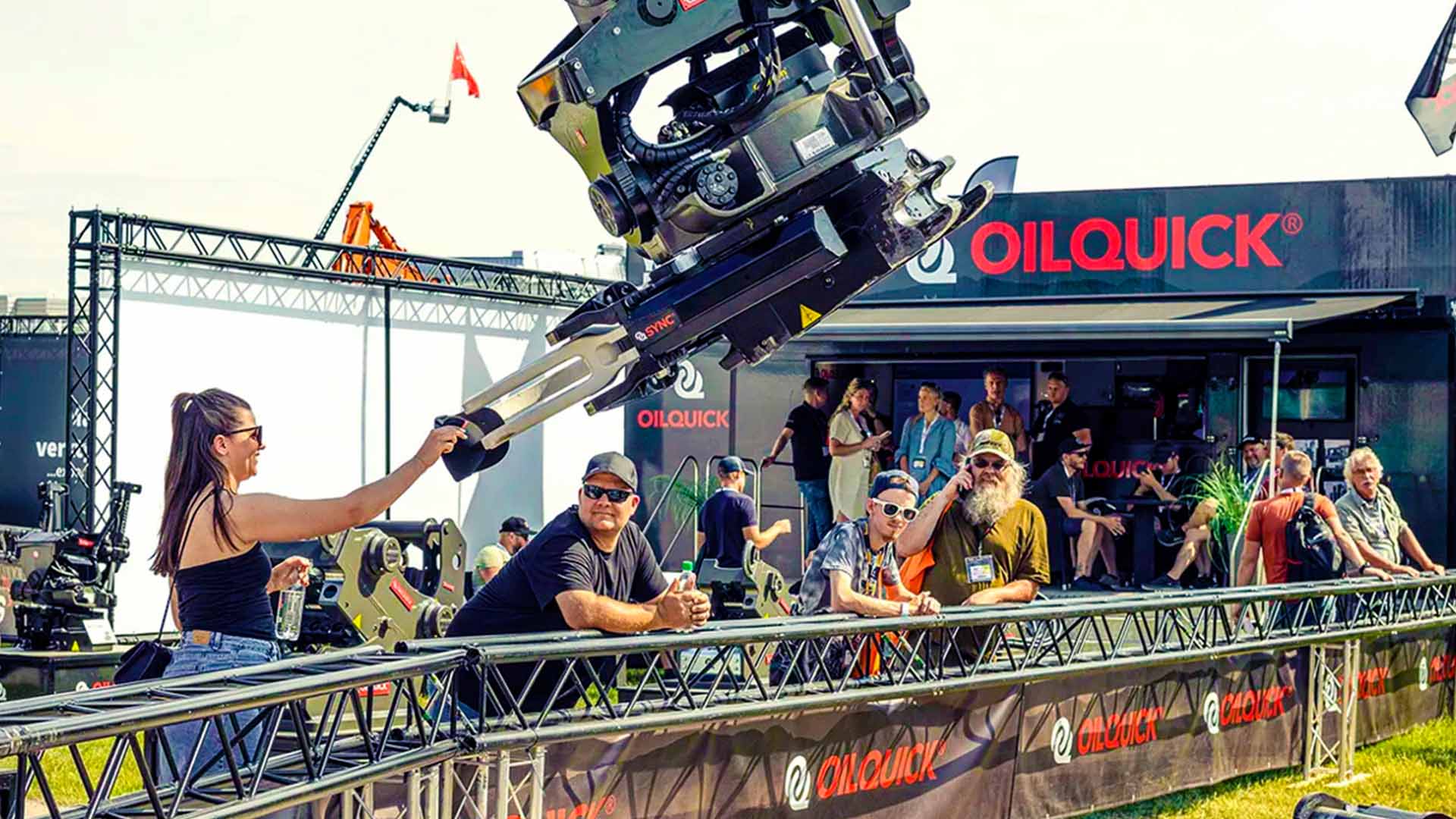 OilQuick sätter klorna i ny gripmodul
