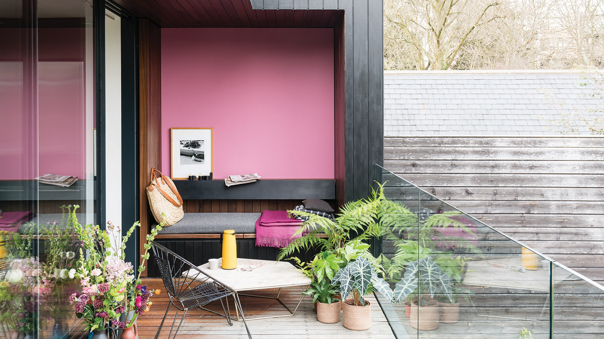 Garden Trends I Eclectic Garden I rosa vägg.jpg