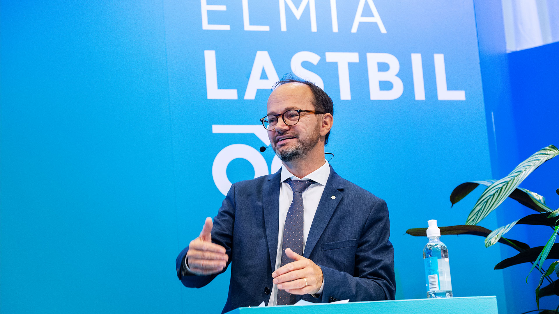 Elmia Lastbil tar tempen på politikerna – två veckor före valet