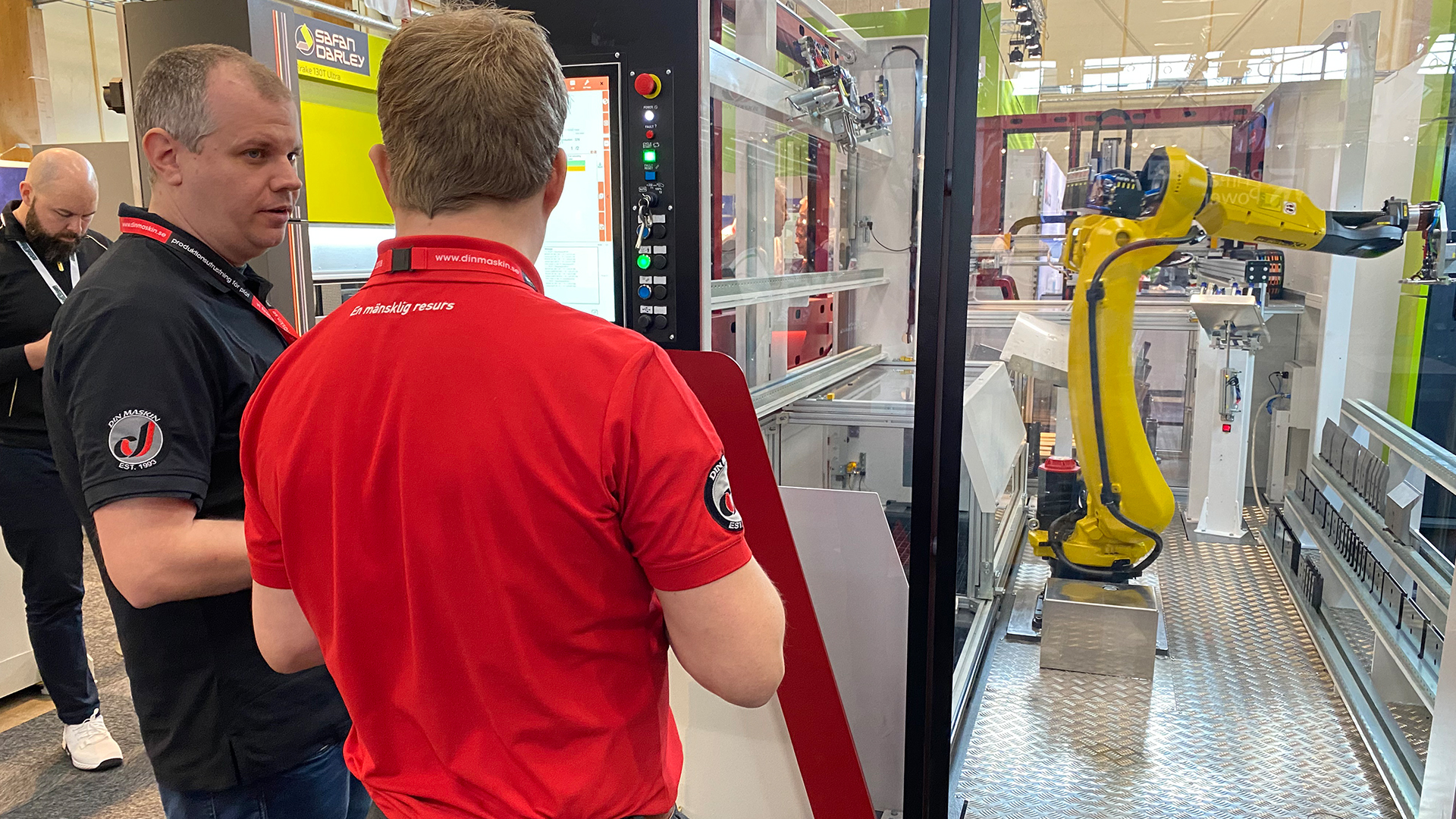 Plåtbearbetning i sömlösa flöden