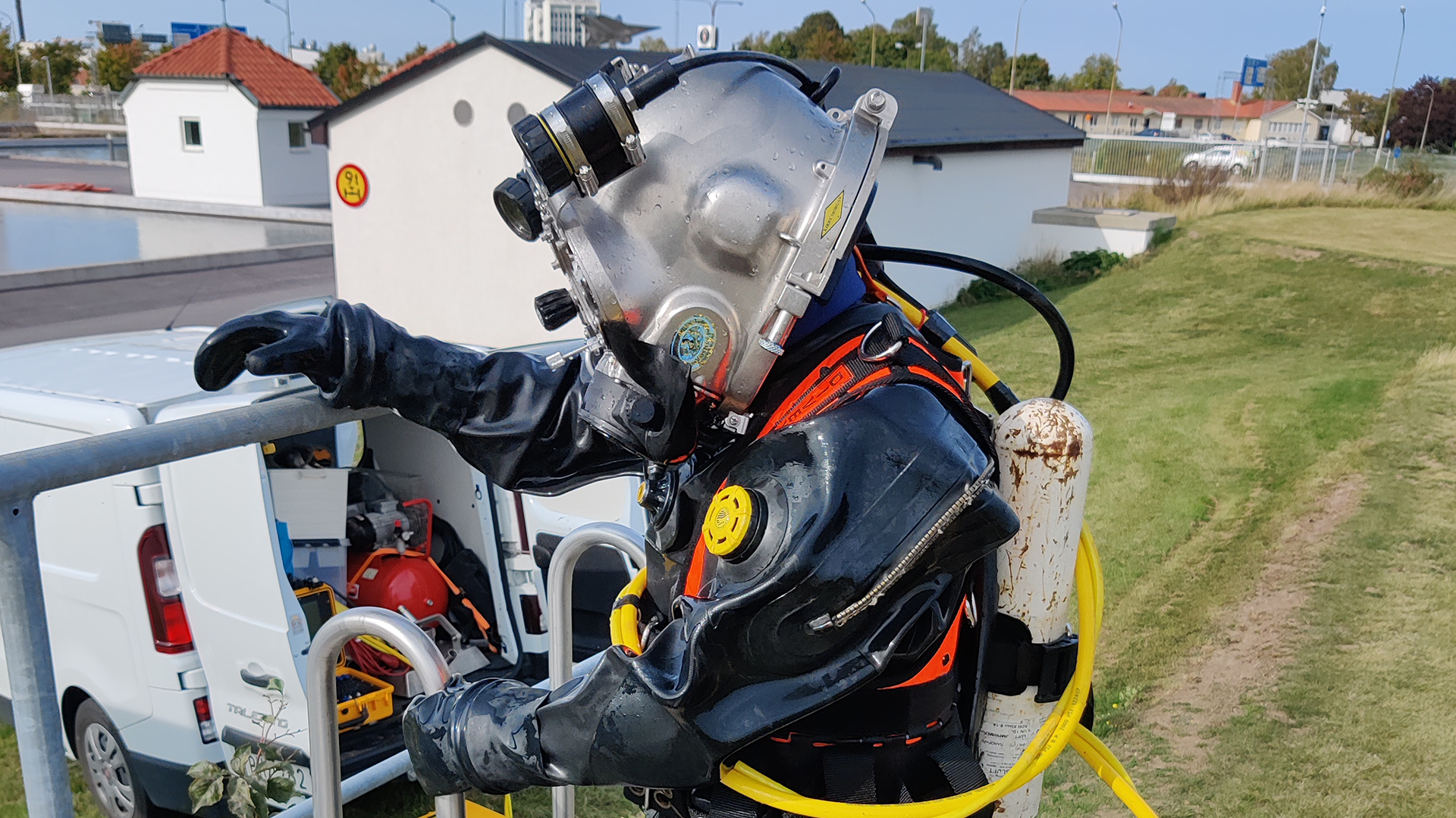 Dykrov ger djuprengöring ett ansikte