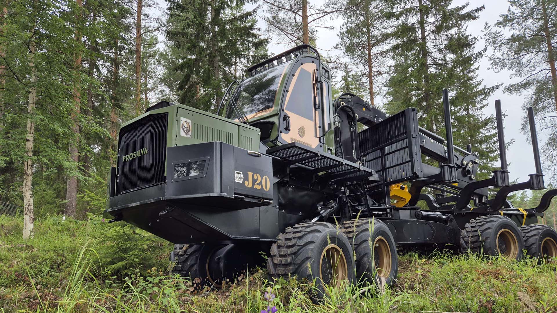 Pendulum forwarder new at ProSilva